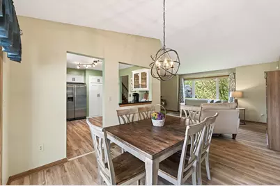 2287 Helmo Court N, Oakdale, MN 55128 - Photo 11