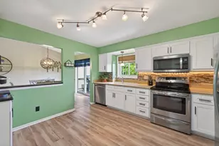 2287 Helmo Ct N, Oakdale, MN 55128 - Photo 13