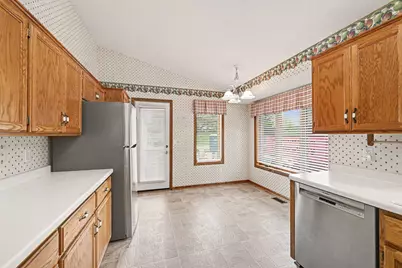 8819 Stonebrooke Court, Woodbury, MN 55125 - Photo 19