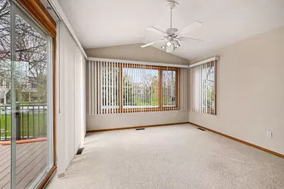 8819 Stonebrooke Court, Woodbury, MN 55125 - Photo 5