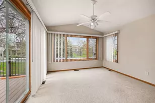 8819 Stonebrooke Ct, Woodbury, MN 55125 - Photo 5