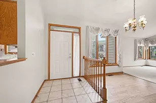 8819 Stonebrooke Ct, Woodbury, MN 55125 - Photo 9