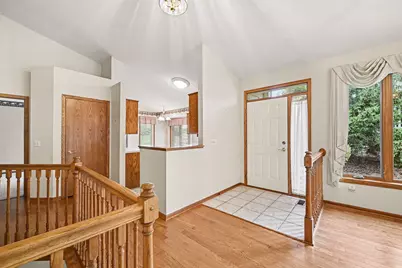 8819 Stonebrooke Court, Woodbury, MN 55125 - Photo 11
