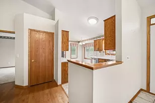 8819 Stonebrooke Ct, Woodbury, MN 55125 - Photo 15