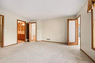 8819 Stonebrooke Ct, Woodbury, MN 55125 - Photo 7
