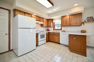 211 Sunset Ave NW, Altura, MN 55910 - Photo 5