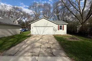 1416 7th St SW, Willmar, MN 56201 - Photo 3