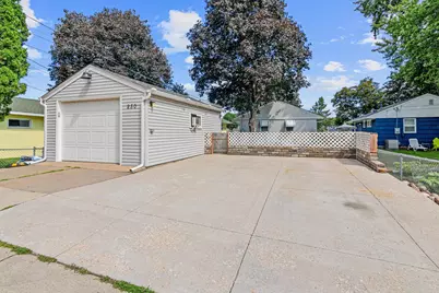 250 Macarthur Street E, South Saint Paul, MN 55075 - Photo 27