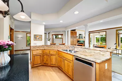 101 Willoughby Way E, Minnetonka, MN 55305 - Photo 21