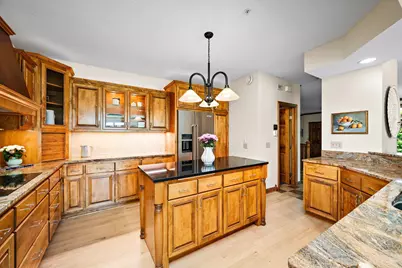101 Willoughby Way E, Minnetonka, MN 55305 - Photo 21