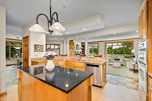 101 Willoughby Way E, Minnetonka, MN 55305 - Photo 3