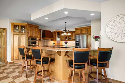 101 Willoughby Way E, Minnetonka, MN 55305 - Photo 19