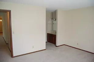 5201 Balmoral Ln, Bloomington, MN 55437 - Photo 9