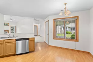 6543 Riverwood Ln, Brooklyn Center, MN 55430 - Photo 9