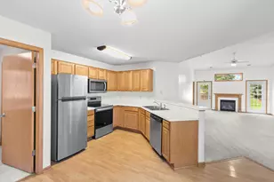 6543 Riverwood Ln, Brooklyn Center, MN 55430 - Photo 5