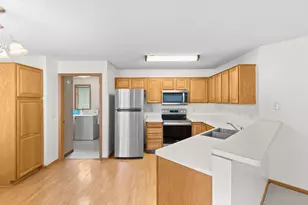 6543 Riverwood Ln, Brooklyn Center, MN 55430 - Photo 5