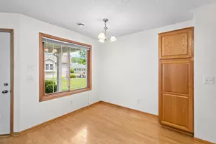 6543 Riverwood Ln, Brooklyn Center, MN 55430 - Photo 9
