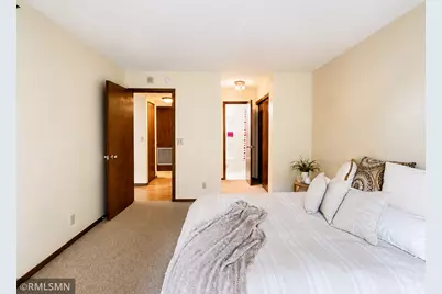 26 10th Street W #607, Saint Paul, MN 55102 - Photo 11