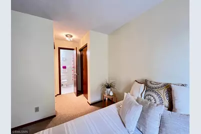 26 10th Street W #607, Saint Paul, MN 55102 - Photo 11