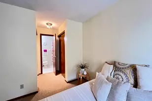 26 10th Street W, Saint Paul, MN 55102 - Photo 11