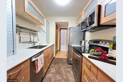 26 10th Street W #607, Saint Paul, MN 55102 - Photo 1