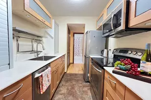 26 10th Street W, Saint Paul, MN 55102 - Photo 1