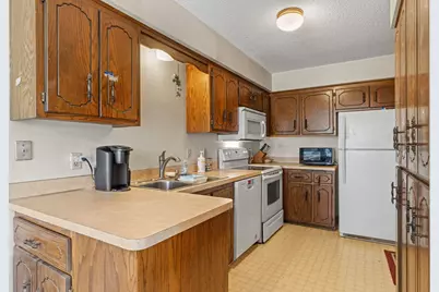 1013 122nd Avenue NE, Blaine, MN 55434 - Photo 5