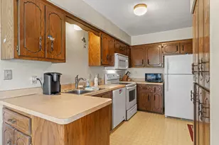 1013 122nd Ave NE, Blaine, MN 55434 - Photo 5
