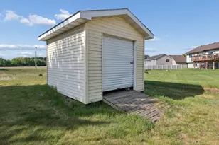603 Hickory St SW, Isanti, MN 55040 - Photo 23