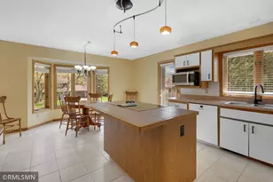 18603 Kristie Ln, Eden Prairie, MN 55346 - Photo 9