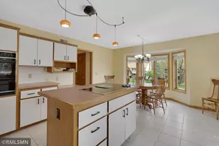18603 Kristie Ln, Eden Prairie, MN 55346 - Photo 11