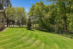 13720 Oakland Dr, Burnsville, MN 55337 - Photo 43