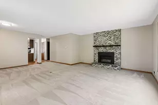 13720 Oakland Dr, Burnsville, MN 55337 - Photo 9