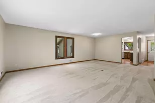 13720 Oakland Dr, Burnsville, MN 55337 - Photo 11