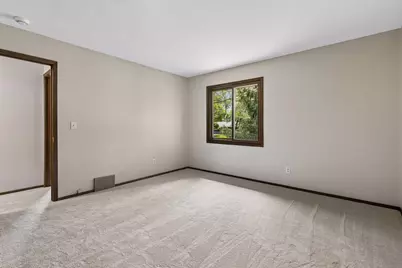 13720 Oakland Drive, Burnsville, MN 55337 - Photo 25