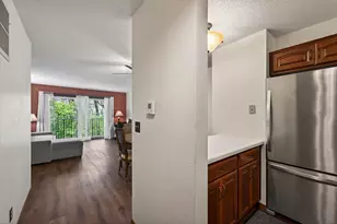 357 Belvidere St E, Saint Paul, MN 55107 - Photo 5