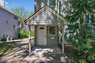 357 Belvidere St E, Saint Paul, MN 55107 - Photo 3