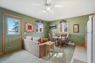 250 Magnor Lake Ct, Clayton, WI 54004 - Photo 9