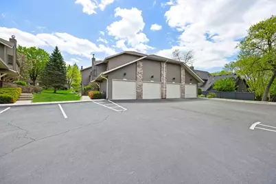 12605 Sherwood Place, Minnetonka, MN 55305 - Photo 3