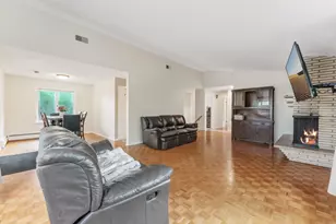 13209 Myrtle Dr, Burnsville, MN 55337 - Photo 3