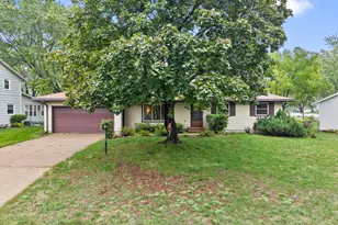 2245 Mapleview Ave, Maplewood, MN 55109 - Photo 1