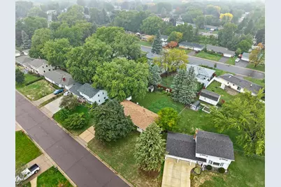 2245 Mapleview Avenue, Maplewood, MN 55109 - Photo 3
