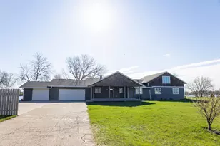 912 S Lafayette Ave, Fulda, MN 56131 - Photo 1