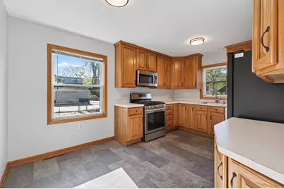 2747 Jersey Avenue S, Saint Louis Park, MN 55426 - Photo 3