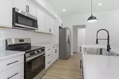 611 3rd Street NW, Austin, MN 55912 - Photo 21