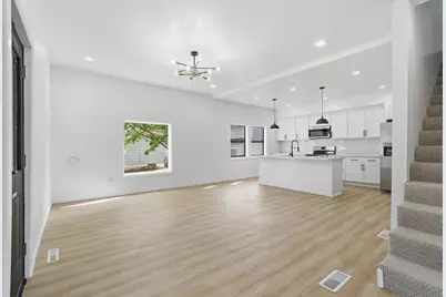 611 3rd Street NW, Austin, MN 55912 - Photo 17