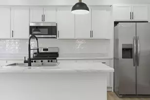 611 3rd St NW, Austin, MN 55912 - Photo 1