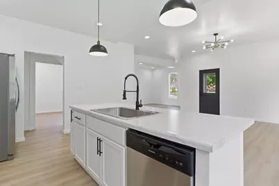 611 3rd Street NW, Austin, MN 55912 - Photo 27