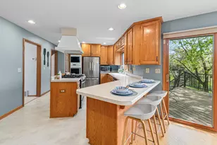 6903 Rosemary Rd, Eden Prairie, MN 55346 - Photo 7