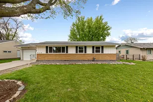 410 Murray St, Owatonna, MN 55060 - Photo 1